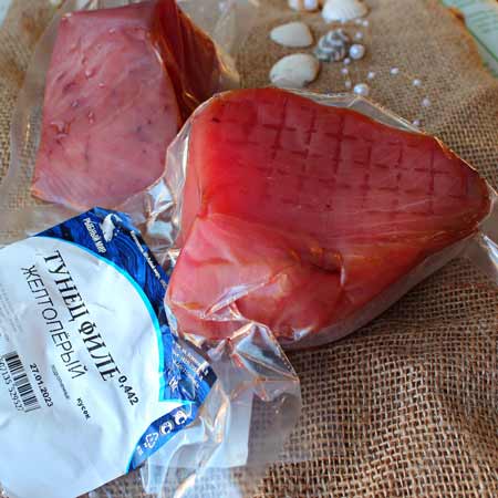 Купить Филе тунца м/соленое подкопченное во Владивостоке